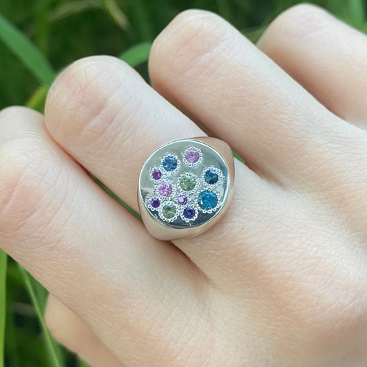 Confetti Ring | Gemstone signet ring